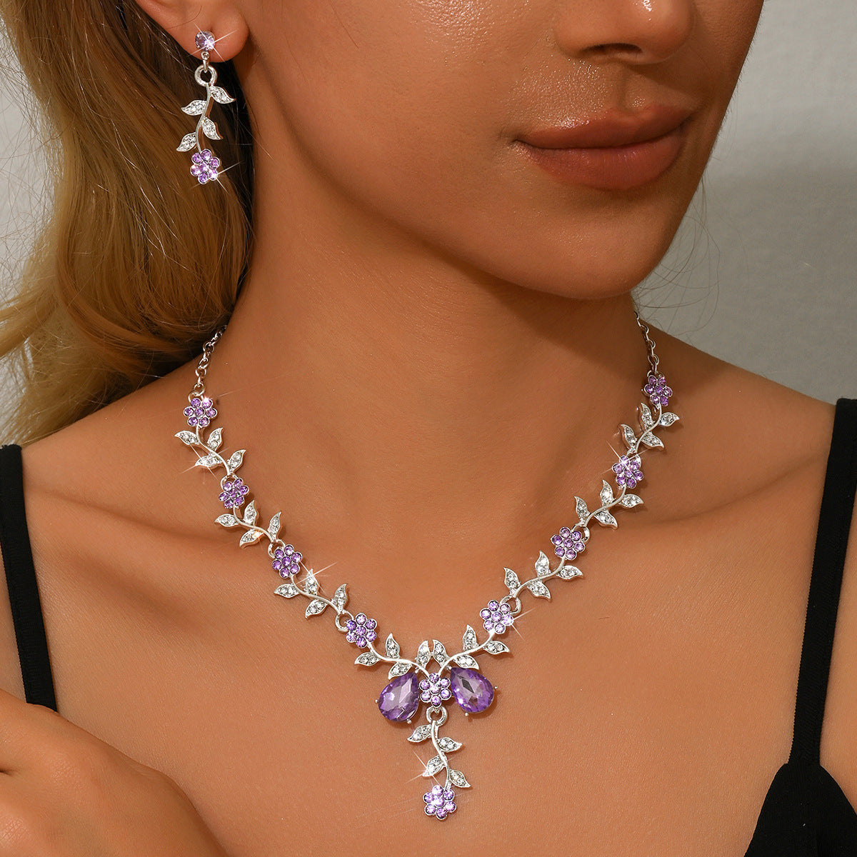Celestial themed bridal necklace and earrings set