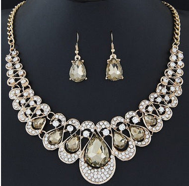 Elegant rhinestone necklace and earrings for adult women