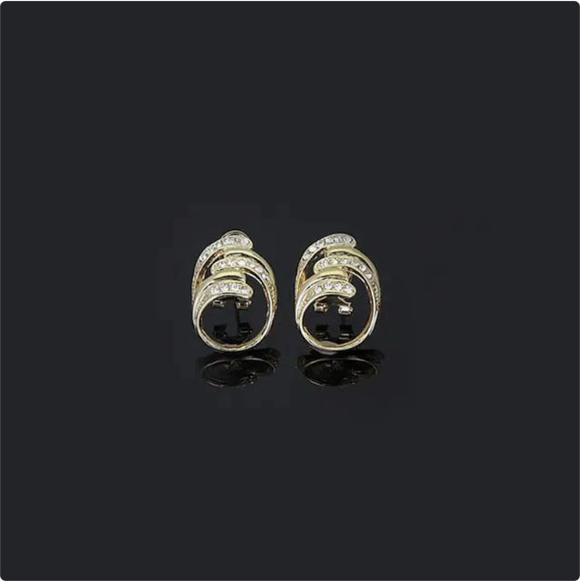 Four piece wedding jewelry accessories set