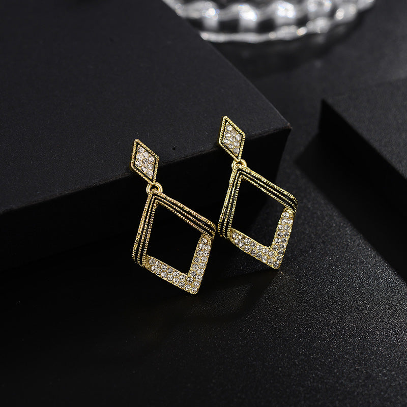 Women’s fashion diamond earrings individually packed